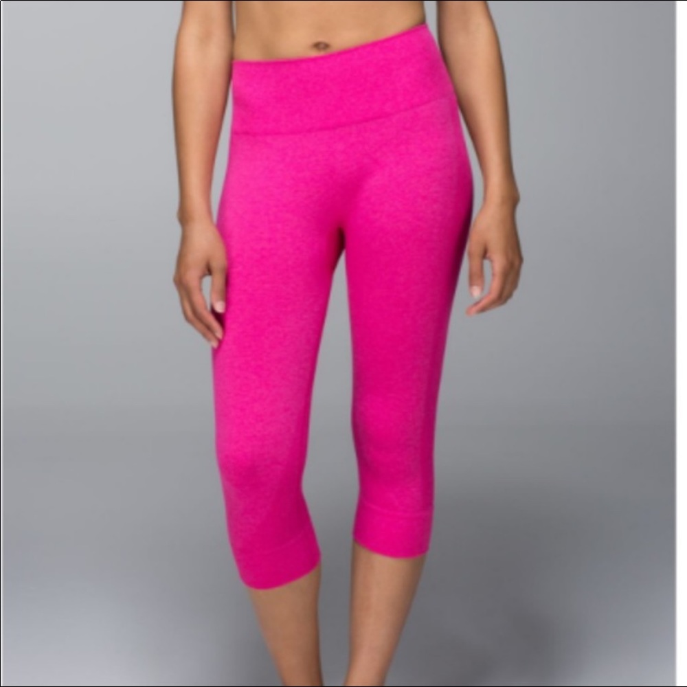 Lululemon Seamless Crop Hot Pink Sz. 4